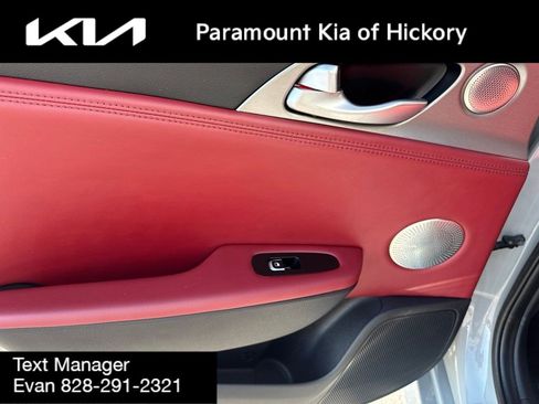 Used 2019 Kia Stinger GT1 AWD/4WD image 12