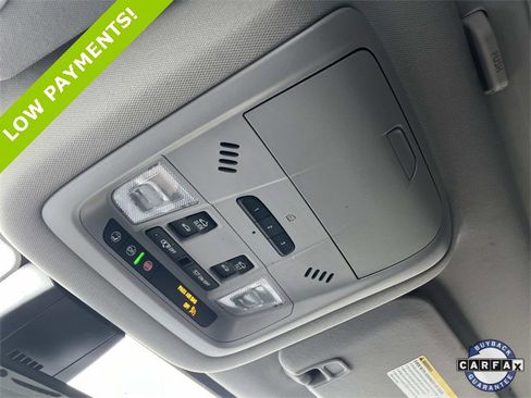 Used 2021 GMC Acadia SLT w/ Technology Package image 38