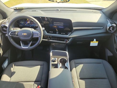 New 2026 Chevrolet Equinox LT w/ Safety and Technology Package image 9