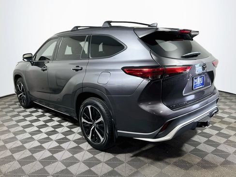 Used 2021 Toyota Highlander XSE AWD/4WD image 5
