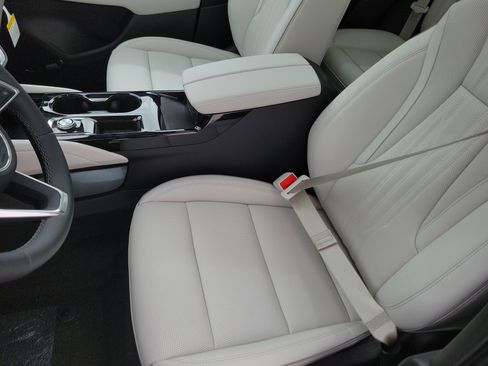 New 2026 Buick Envision Avenir image 23