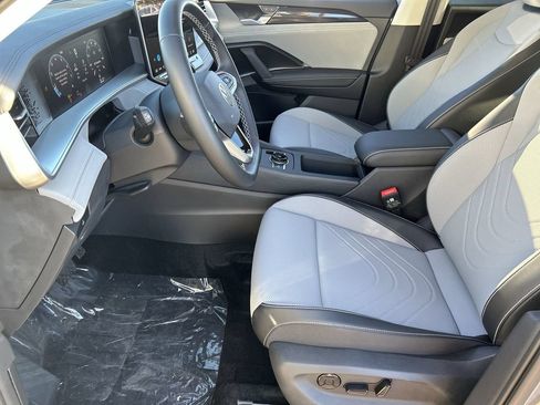 New 2026 Volkswagen Tiguan SE FWD image 15