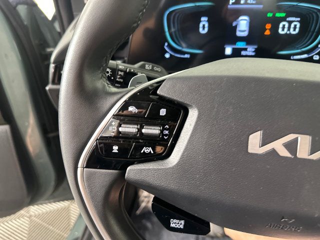 Used 2023 Kia Niro EX Touring FWD image 14