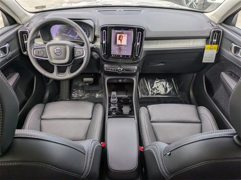 New 2025 Volvo XC40 B5 Plus w/ Protection Package Premier image 16