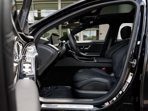 Used 2026 Mercedes-Benz S 63 AMG S image 41