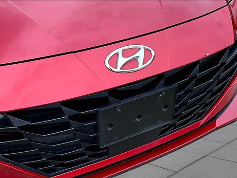 Used 2022 Hyundai Elantra SEL w/ Convenience Package FWD image 29