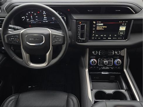 Used 2024 GMC Yukon Denali image 13