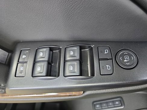 Used 2019 Chevrolet Tahoe LT image 28