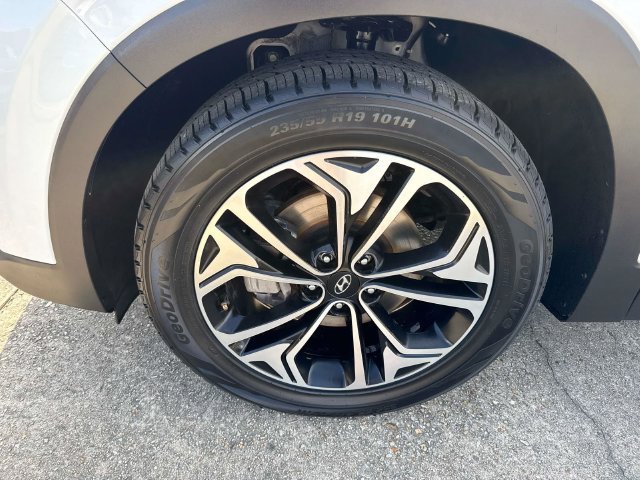 Used 2019 Hyundai Santa Fe Limited FWD image 5