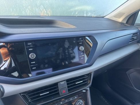 Used 2023 Volkswagen Taos SE image 13