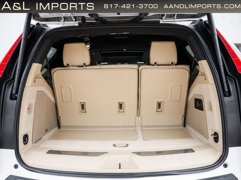 Used 2024 Cadillac Escalade Premium Luxury w/ Performance Package AWD/4WD image 66