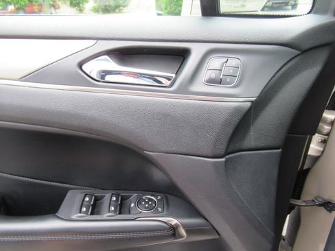 Used 2015 Lincoln MKC FWD image 18