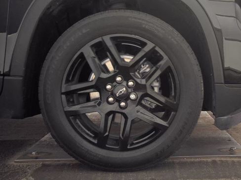 Used 2021 Chevrolet Traverse LS w/ LPO, Blackout Package FWD image 11