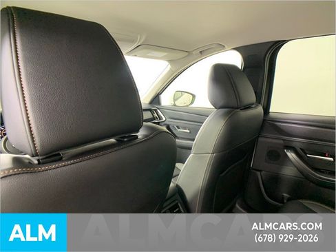 Used 2025 MAZDA CX-90 3.3 Turbo w/ Select Package image 37