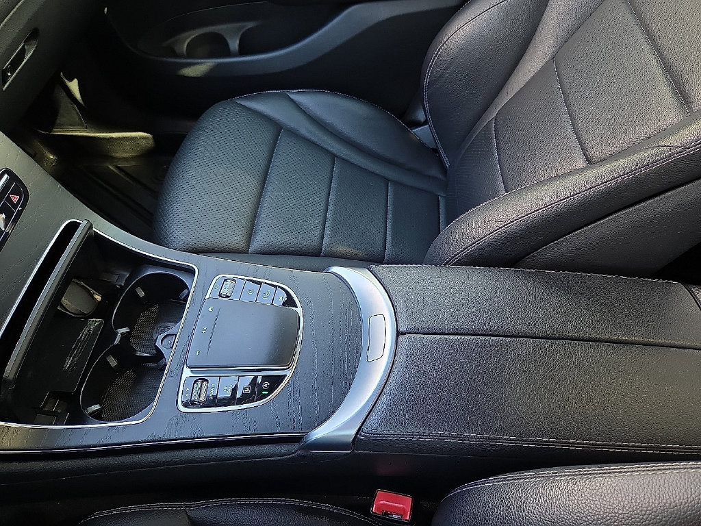Used 2022 Mercedes-Benz GLC 300 image 23