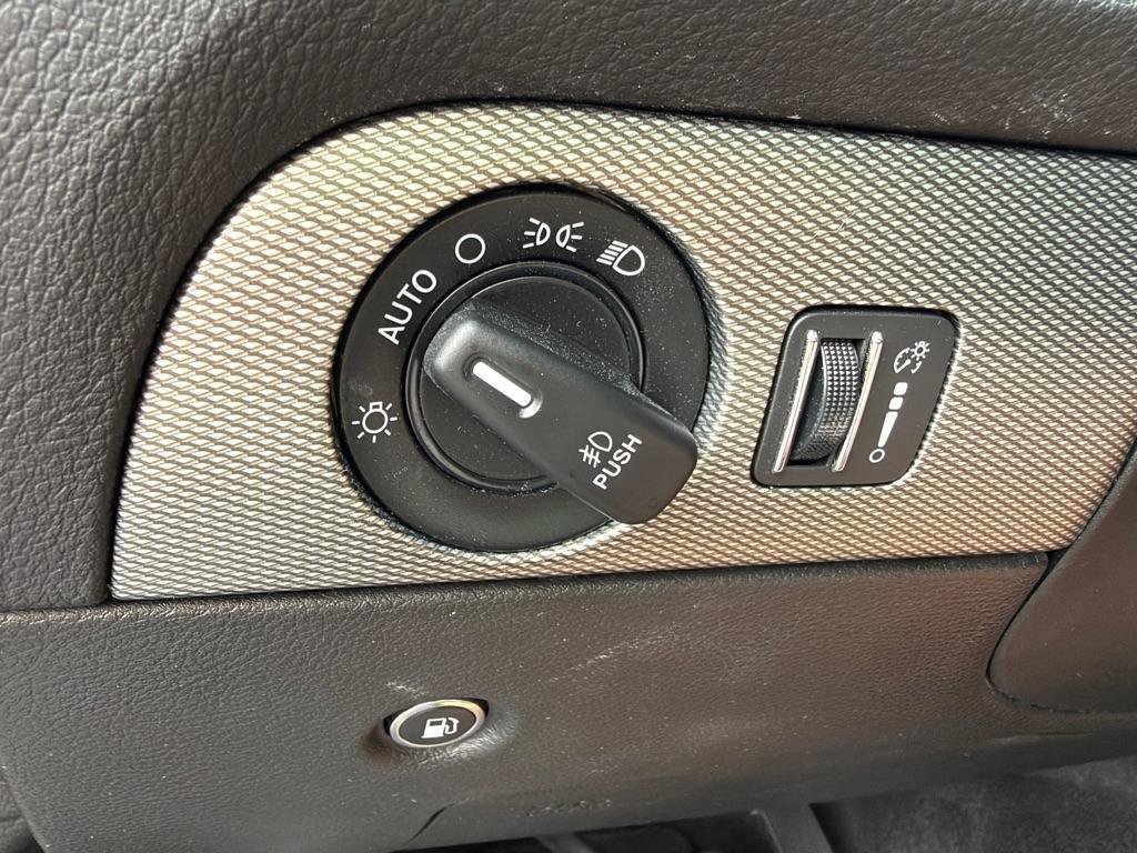 Used 2018 Dodge Durango GT RWD image 35