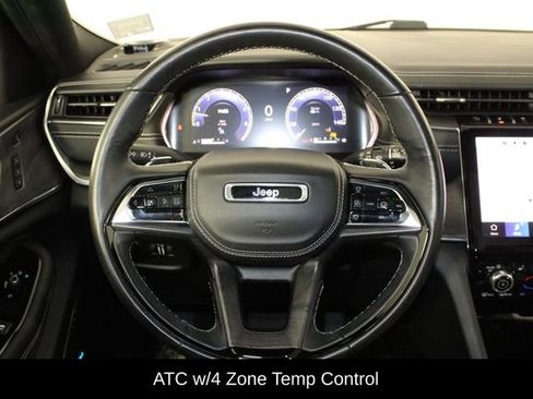 Used 2022 Jeep Grand Cherokee L Overland w/ Advanced Protech Group III AWD/4WD image 7