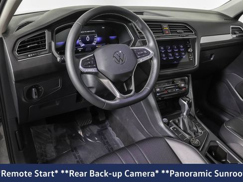 Certified 2023 Volkswagen Tiguan SE w/ Panoramic Sunroof Package AWD/4WD image 5
