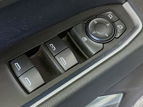 Used 2025 Chevrolet Silverado 1500 LT image 20