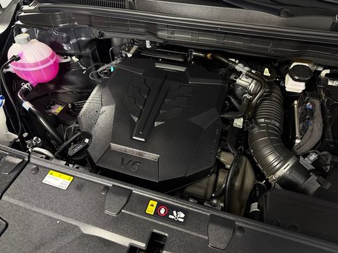 Used 2026 Kia Carnival FWD image 31