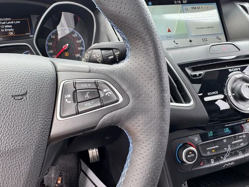 Used 2018 Ford Focus RS image 31