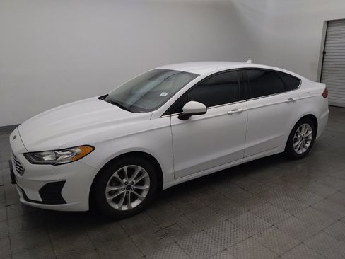 Used 2019 Ford Fusion SE FWD image 2