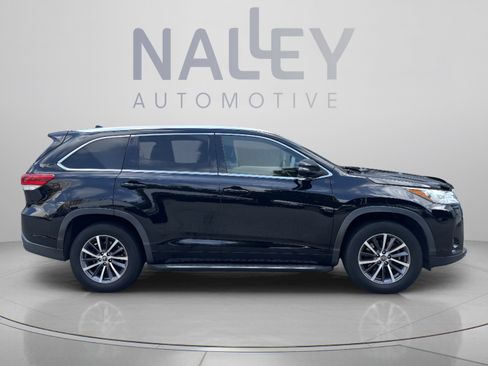 Used 2017 Toyota Highlander XLE FWD image 4