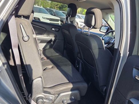 Used 2019 Dodge Journey SE w/ Premium Group FWD image 13