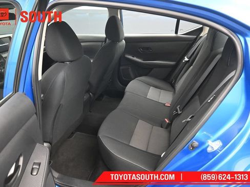 Used 2024 Nissan Sentra SV FWD image 10