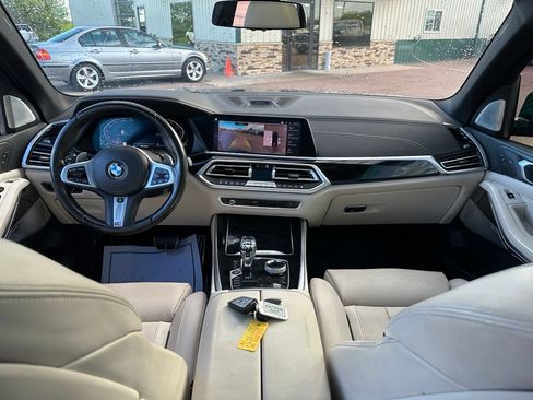 Used 2019 BMW X5 xDrive50i w/ M Sport Package AWD/4WD image 27