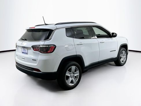 Used 2022 Jeep Compass Latitude AWD/4WD image 5