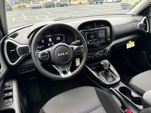 Certified 2023 Kia Soul LX image 27