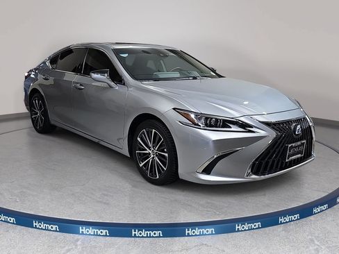 Used 2023 Lexus ES 250 w/ Premium Package AWD/4WD image 3