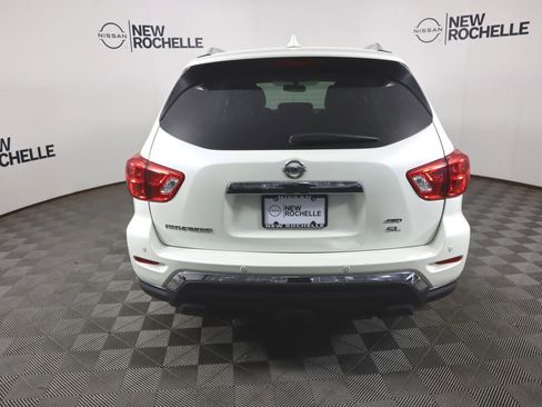 Used 2019 Nissan Pathfinder SL image 5