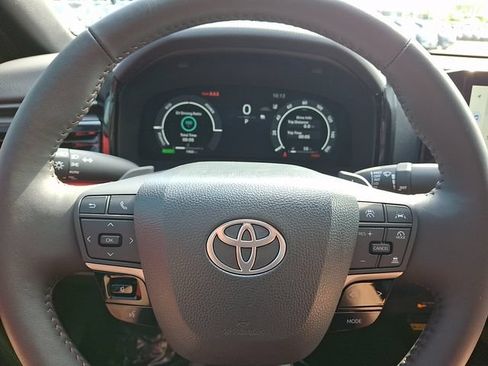 Used 2026 Toyota Camry XSE AWD/4WD image 18