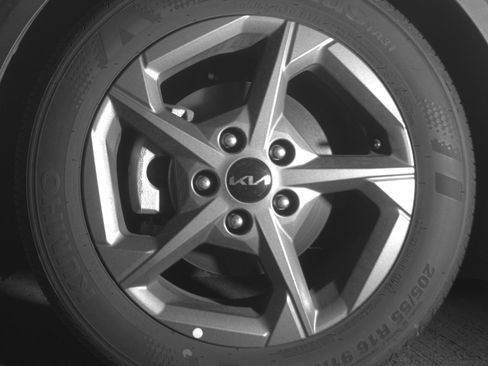 Used 2025 Kia K4 LXS image 12