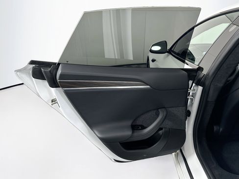 Used 2023 Tesla Model S Standard Range image 23