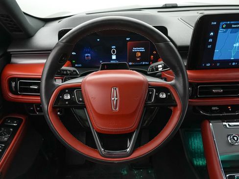 Used 2025 Lincoln Aviator Reserve w/ Jet Appearance Package AWD/4WD image 13