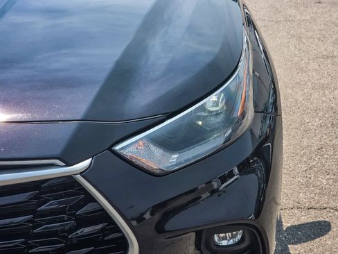 Used 2022 Toyota Highlander XLE image 9