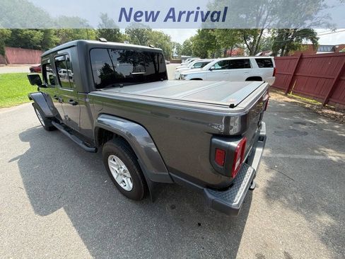Used 2021 Jeep Gladiator Sport AWD/4WD image 4