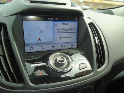Used 2017 Ford Escape Titanium AWD/4WD image 17
