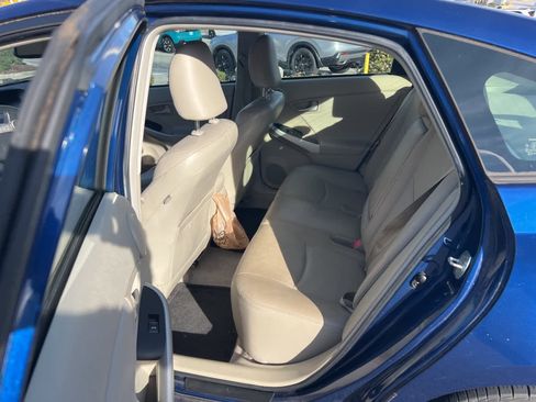 Used 2011 Toyota Prius Five image 15