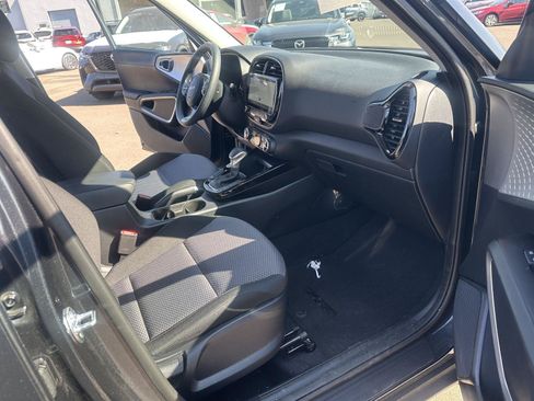 Used 2025 Kia Soul S FWD image 11