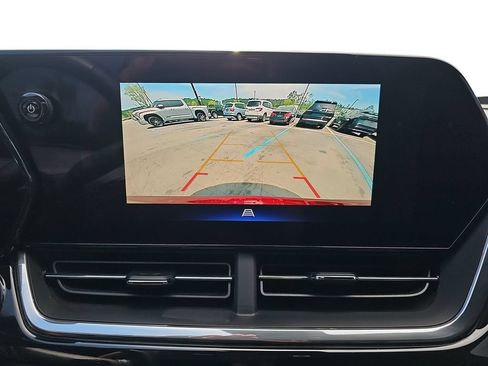 Used 2024 Chevrolet Trax RS w/ Sunroof Package FWD image 23