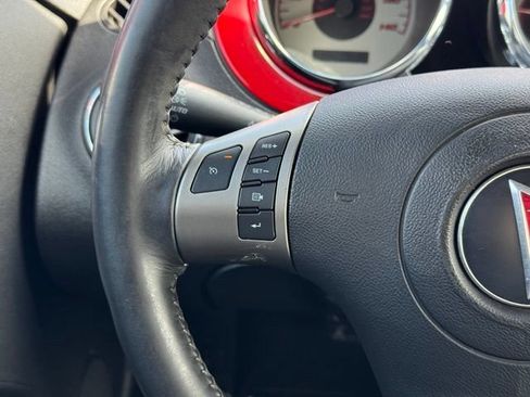 Used 2006 Pontiac Solstice Convertible w/ Premium Package RWD image 16