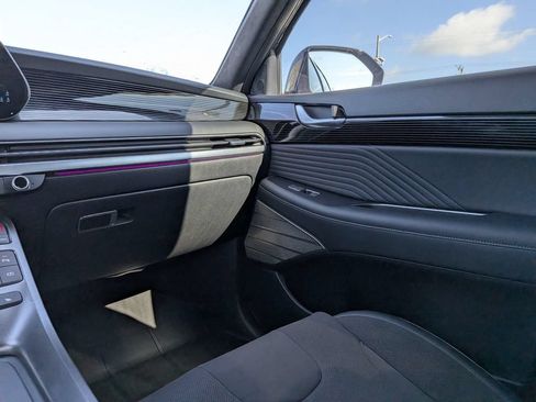 Used 2025 Hyundai Palisade Calligraphy AWD/4WD image 16