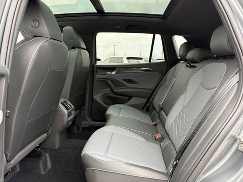 New 2026 Volkswagen Tiguan SE R-Line FWD image 14