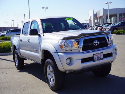 Used 2011 Toyota Tacoma Base w/ SR5 Pkg #2 w/JBL Audio image 1