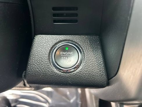 Used 2018 Ford F150 Platinum w/ Technology Package AWD/4WD image 30