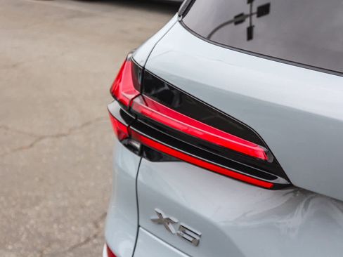 New 2026 BMW X5 sDrive40i w/ M Sport Package image 7